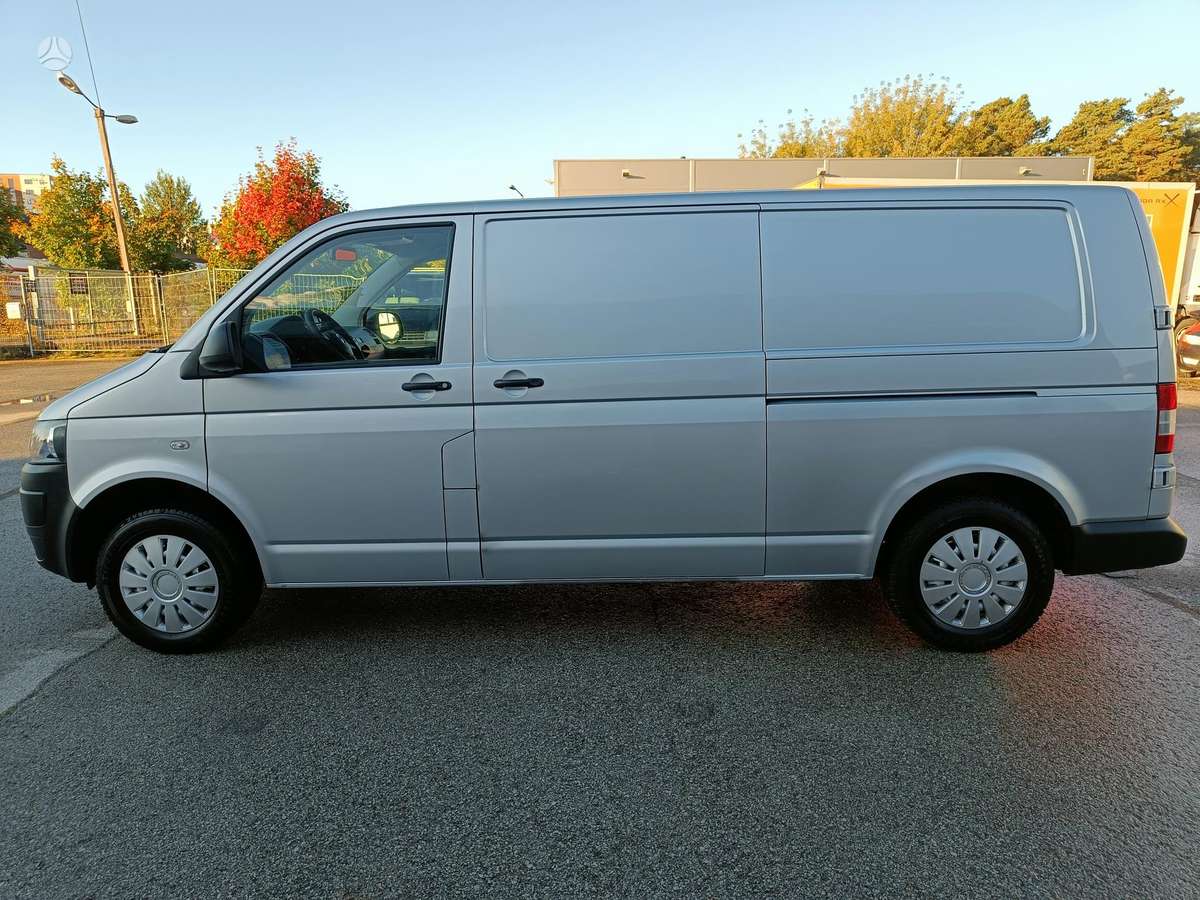 Volkswagen Transporter 2014 — салон