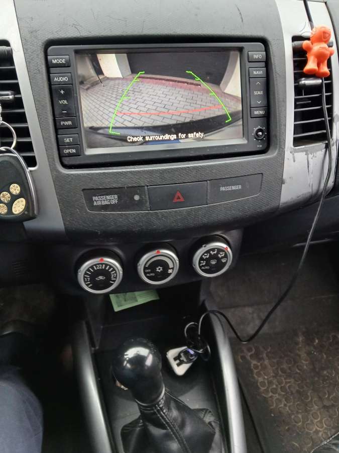 Peugeot 4007 2009 — photo 10