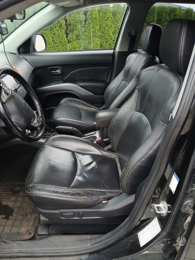 Peugeot 4007 2009 — photo 8