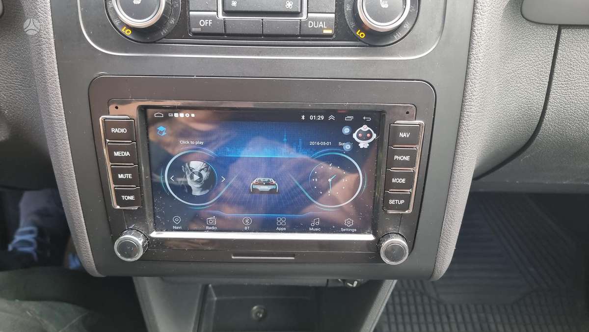 Volkswagen Touran 2011 — photo 18