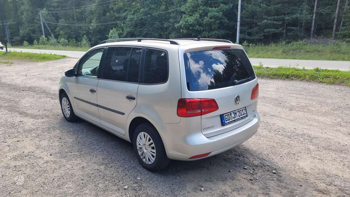 Volkswagen Touran 2011 — photo 23
