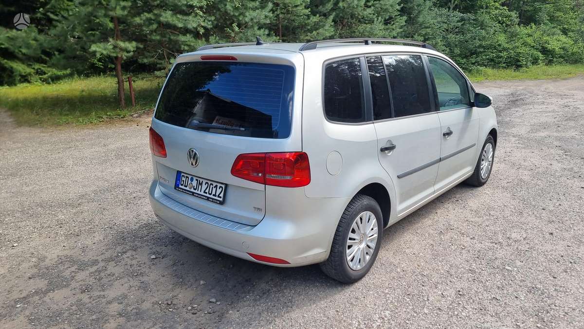 Volkswagen Touran 2011 — photo 25