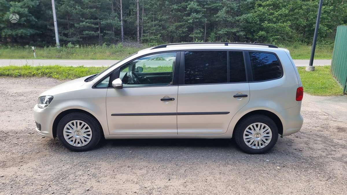 Volkswagen Touran 2011 — photo 6