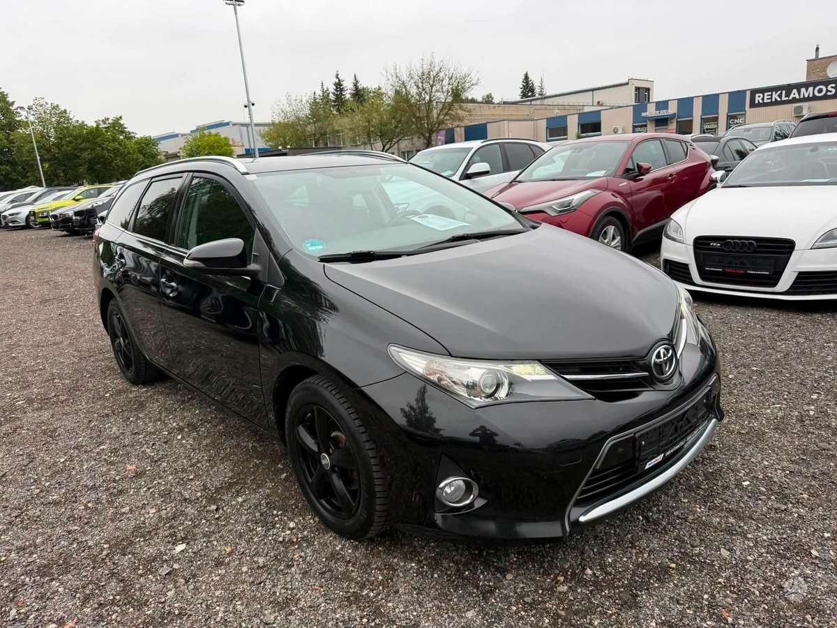 Toyota Auris 2014 — авто для ЗСУ з Європи