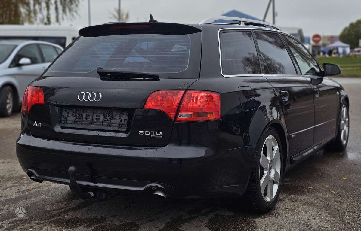 Audi A4 2006 — вигляд ззаду