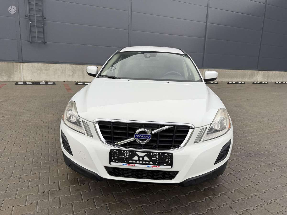 Volvo XC60 2013 — вигляд ззаду