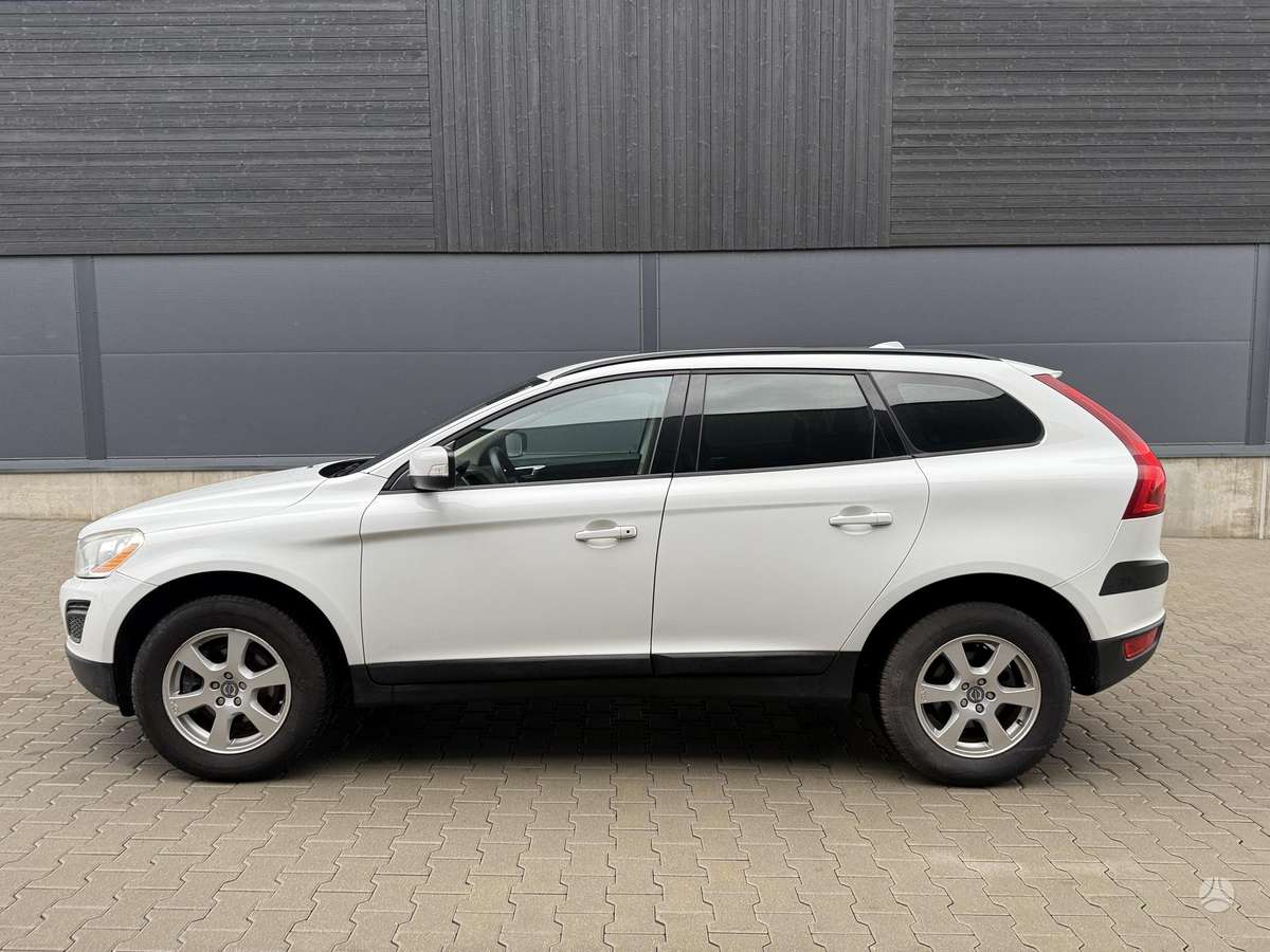 Volvo XC60 2013 — двигун 1984 cm³, 136 HP (100kW)