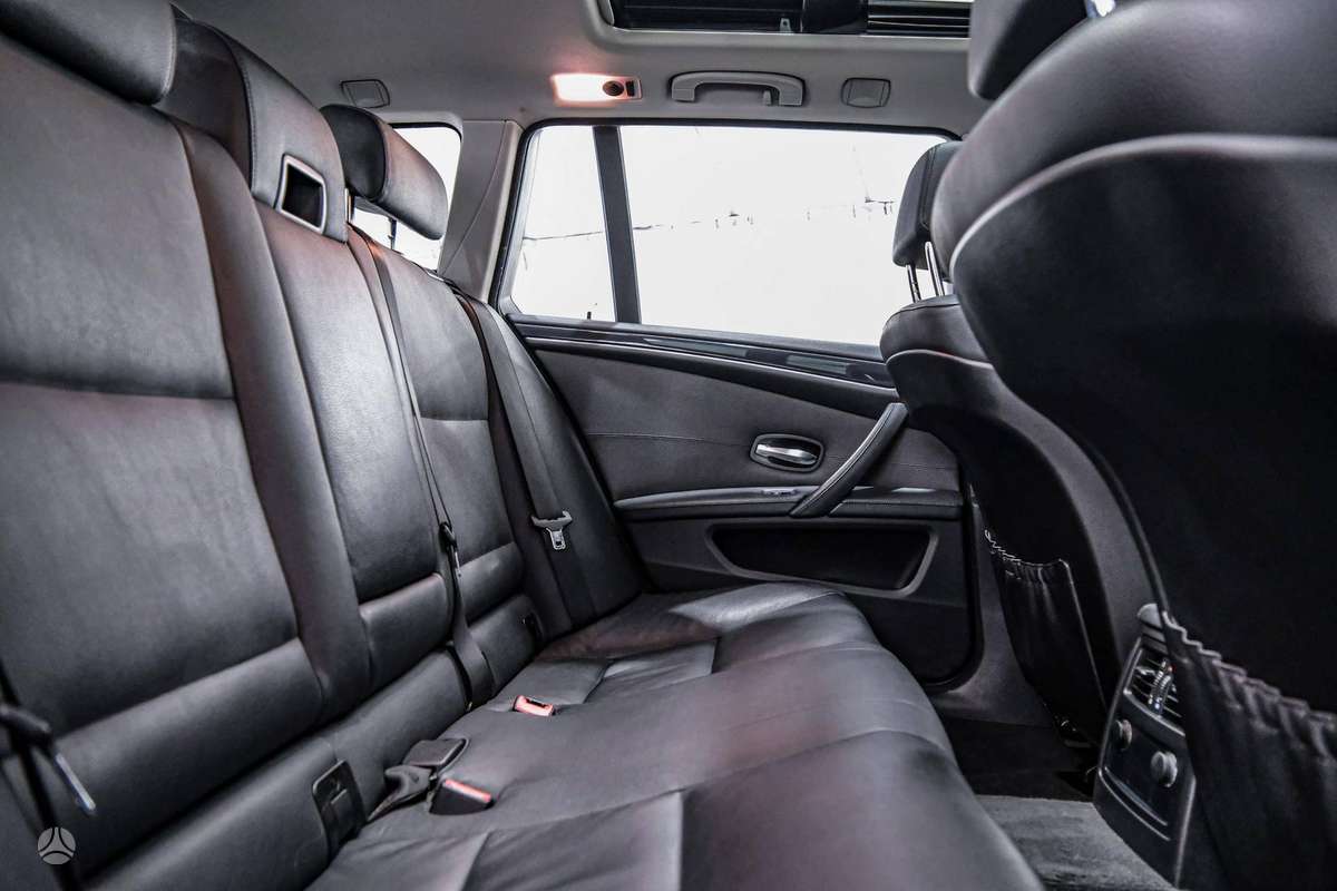 BMW 525 2010 — photo 10
