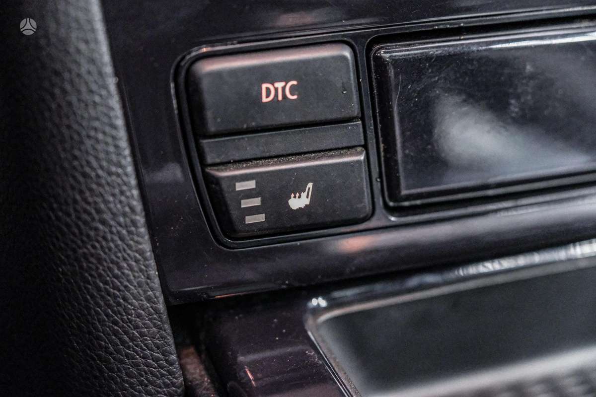 BMW 525 2010 — photo 22