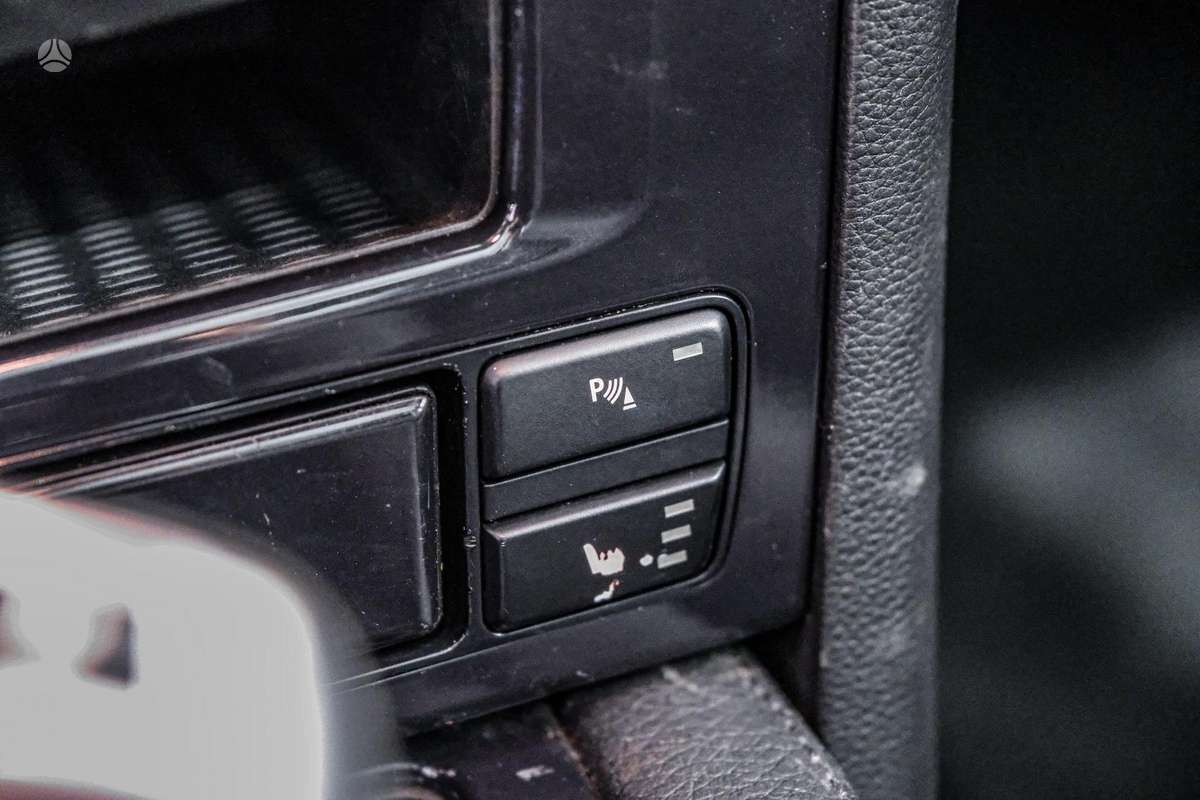 BMW 525 2010 — photo 23