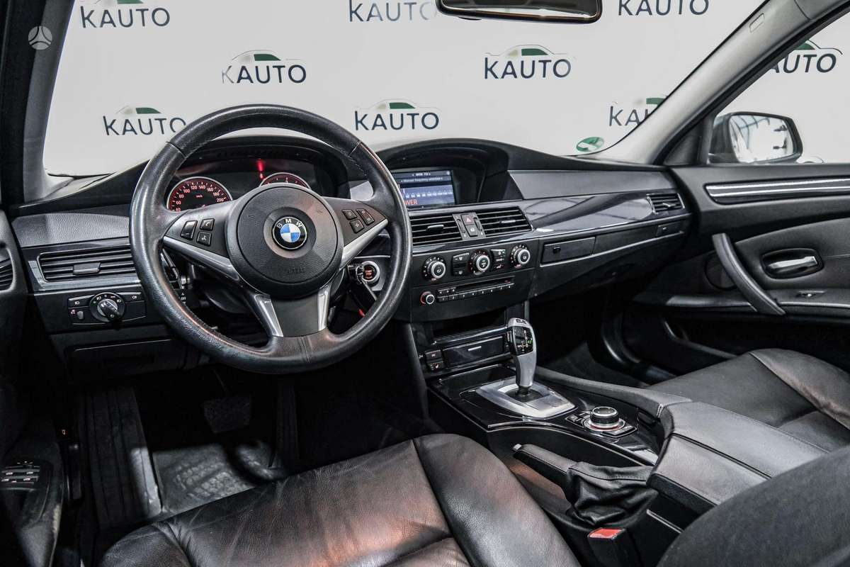 BMW 525 2010 — photo 7