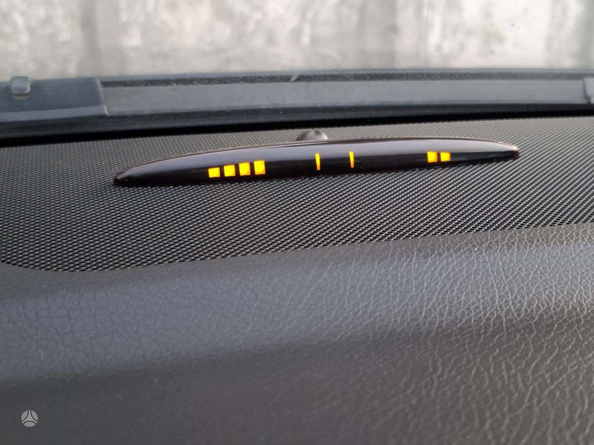 Mercedes-Benz C250 2011 — photo 19