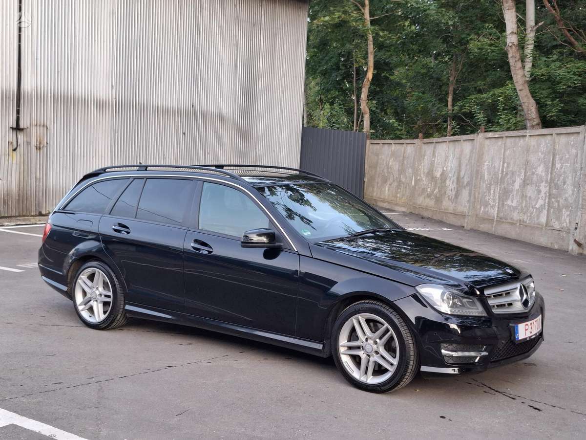 Mercedes-Benz C250 2011 — photo 8