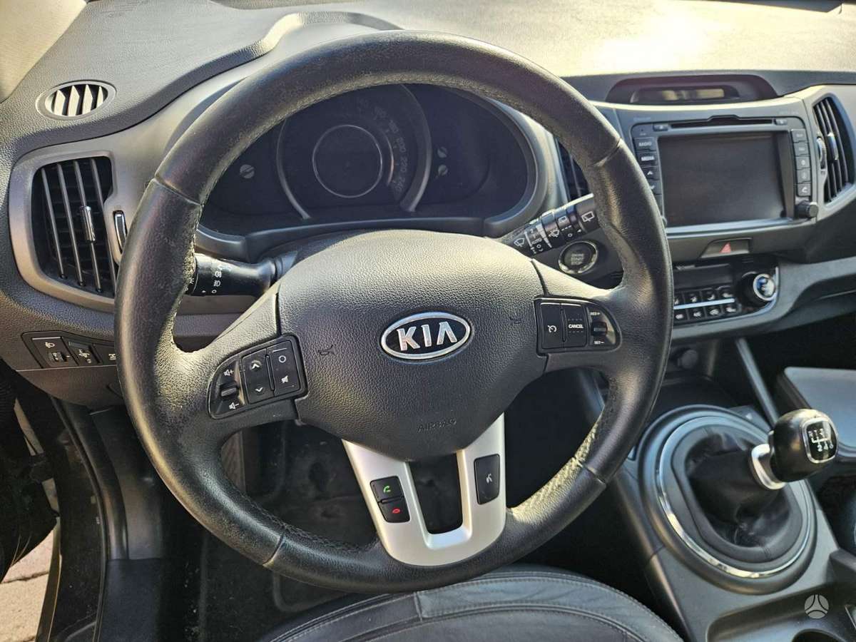 Kia Sportage 2012 — photo 11