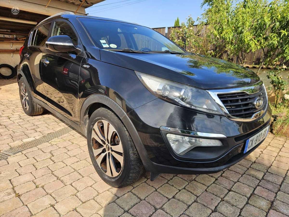 Kia Sportage 2012 — engine 2000 cm³, 136 HP (100kW)