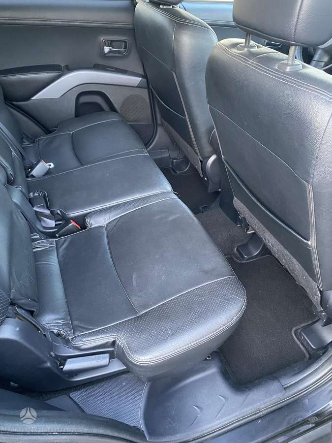 Mitsubishi Outlander 2012 — photo 12