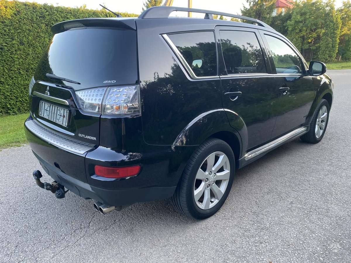 Mitsubishi Outlander 2012 — engine 2268 cm³, 177 HP (130kW)