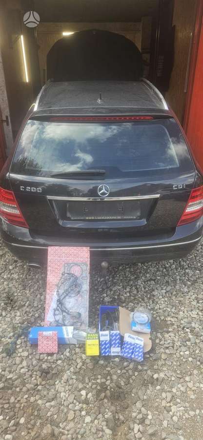 Mercedes-Benz C200 2014 — photo 27