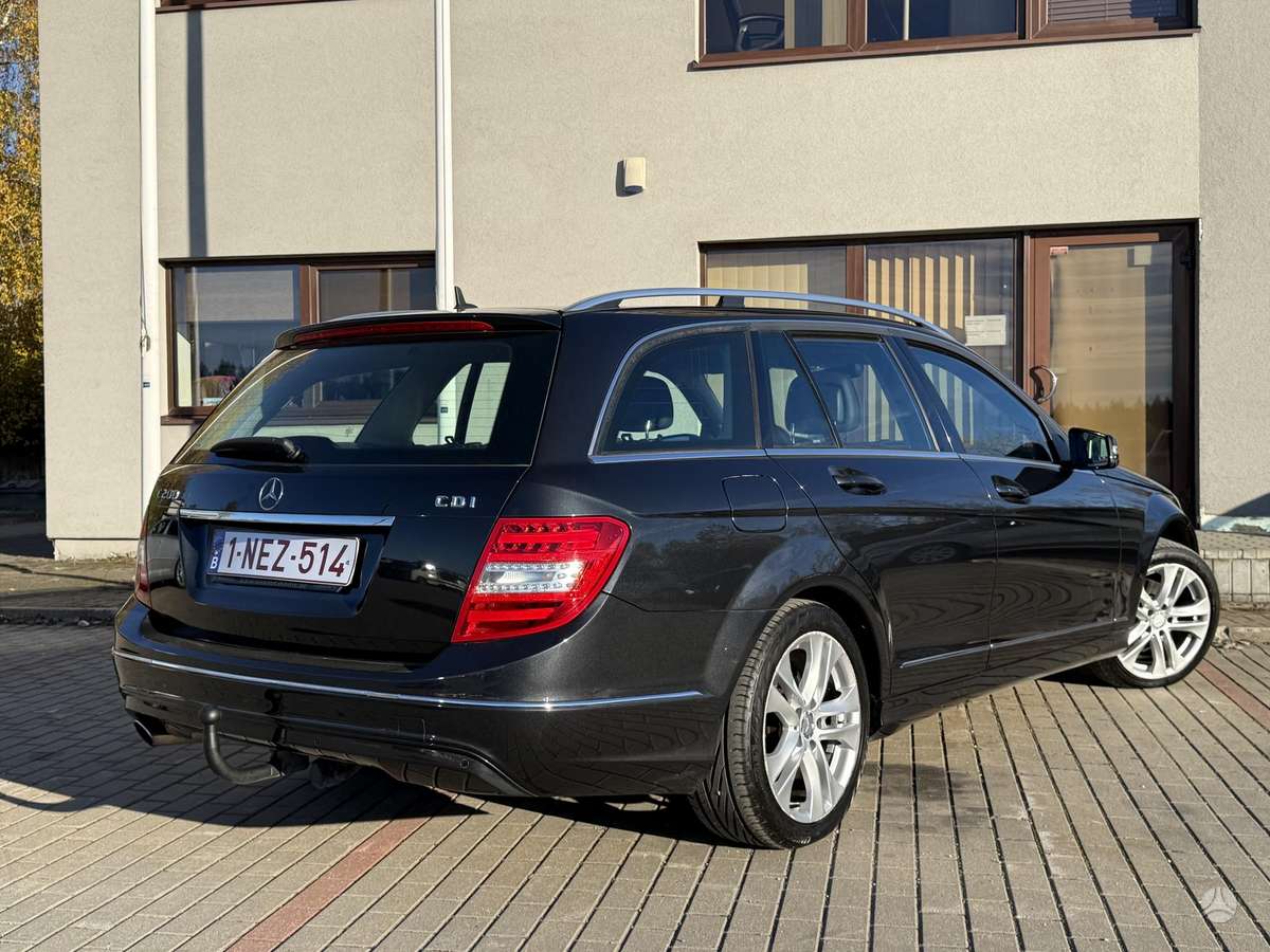 Mercedes-Benz C200 2014 — photo 7
