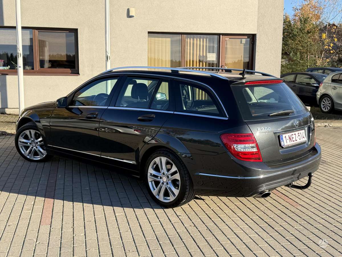 Mercedes-Benz C200 2014 — photo 8