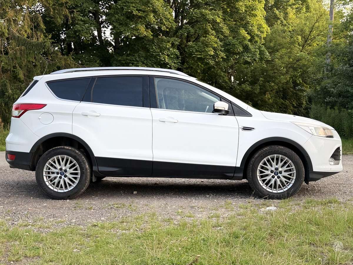 Ford Kuga 2013 — photo 16