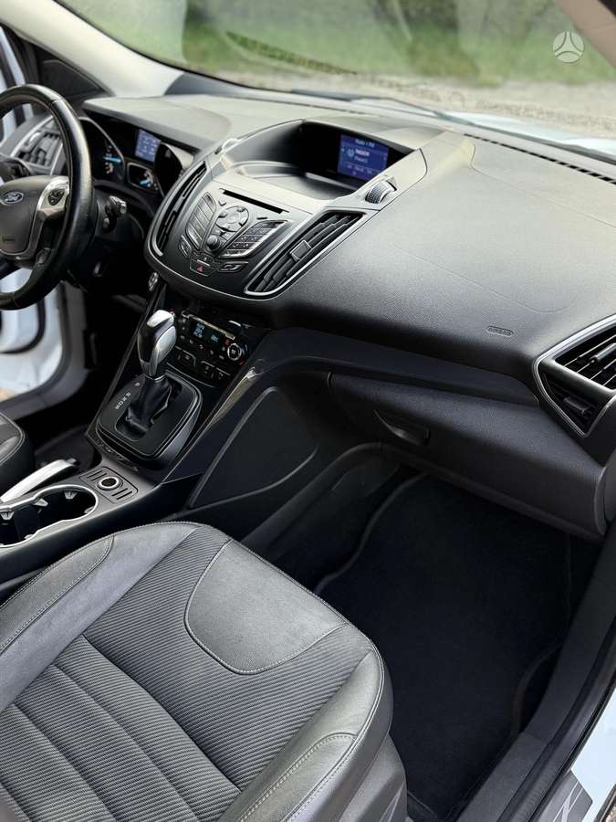 Ford Kuga 2013 — photo 18