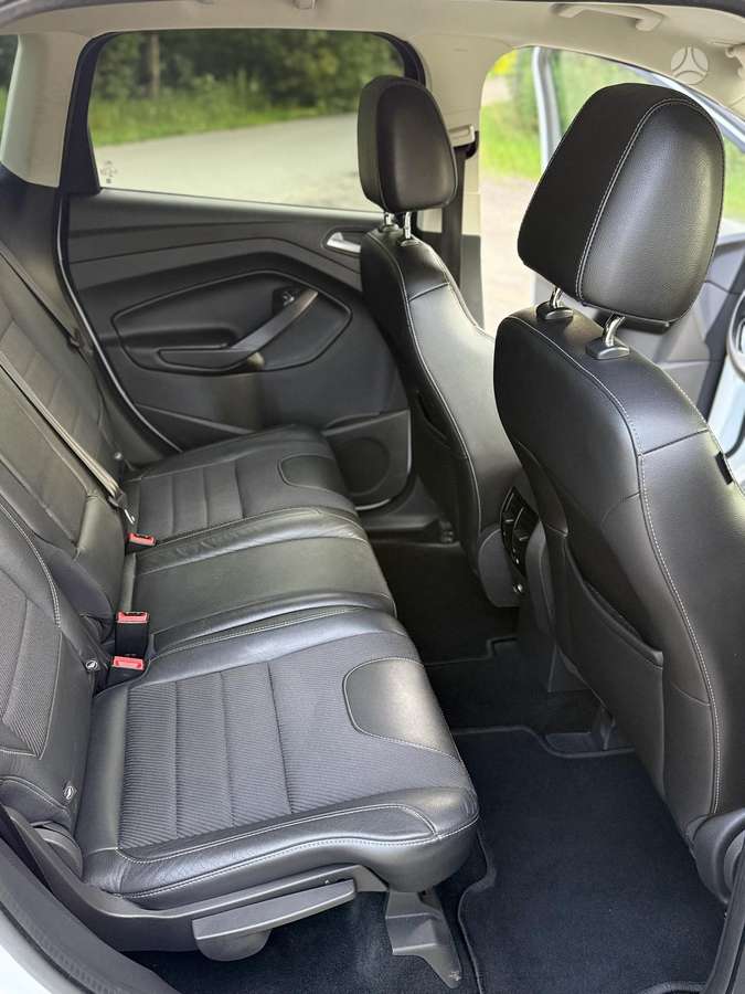 Ford Kuga 2013 — photo 19