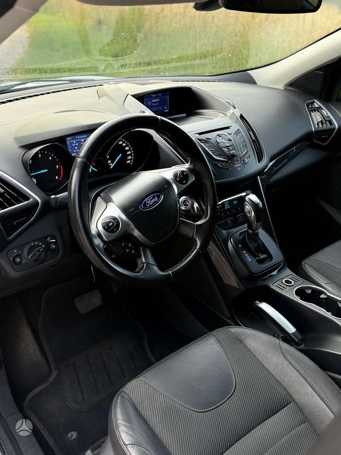 Ford Kuga 2013 — photo 24
