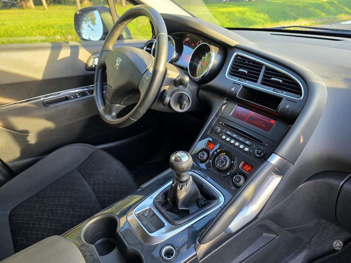 Peugeot 3008 2015 — photo 16