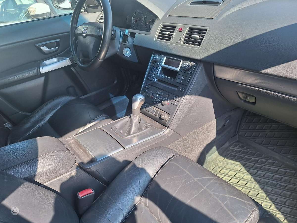 Volvo XC90 2005 — photo 11