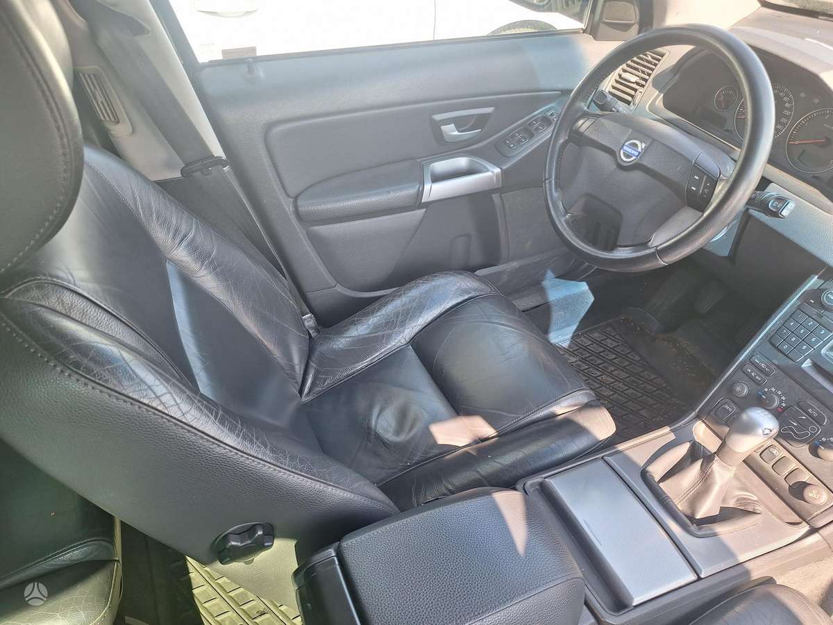 Volvo XC90 2005 — photo 13