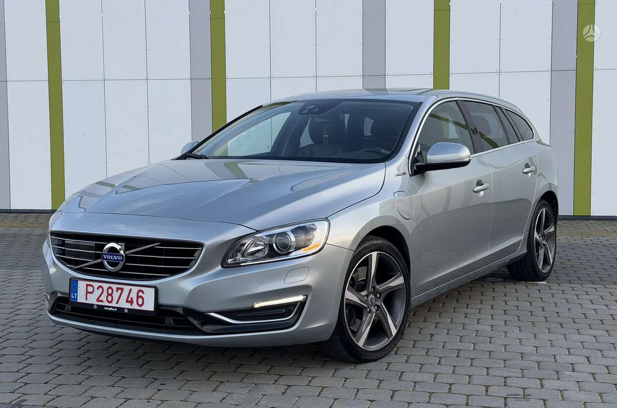 Volvo V60 2014 — вигляд ззаду