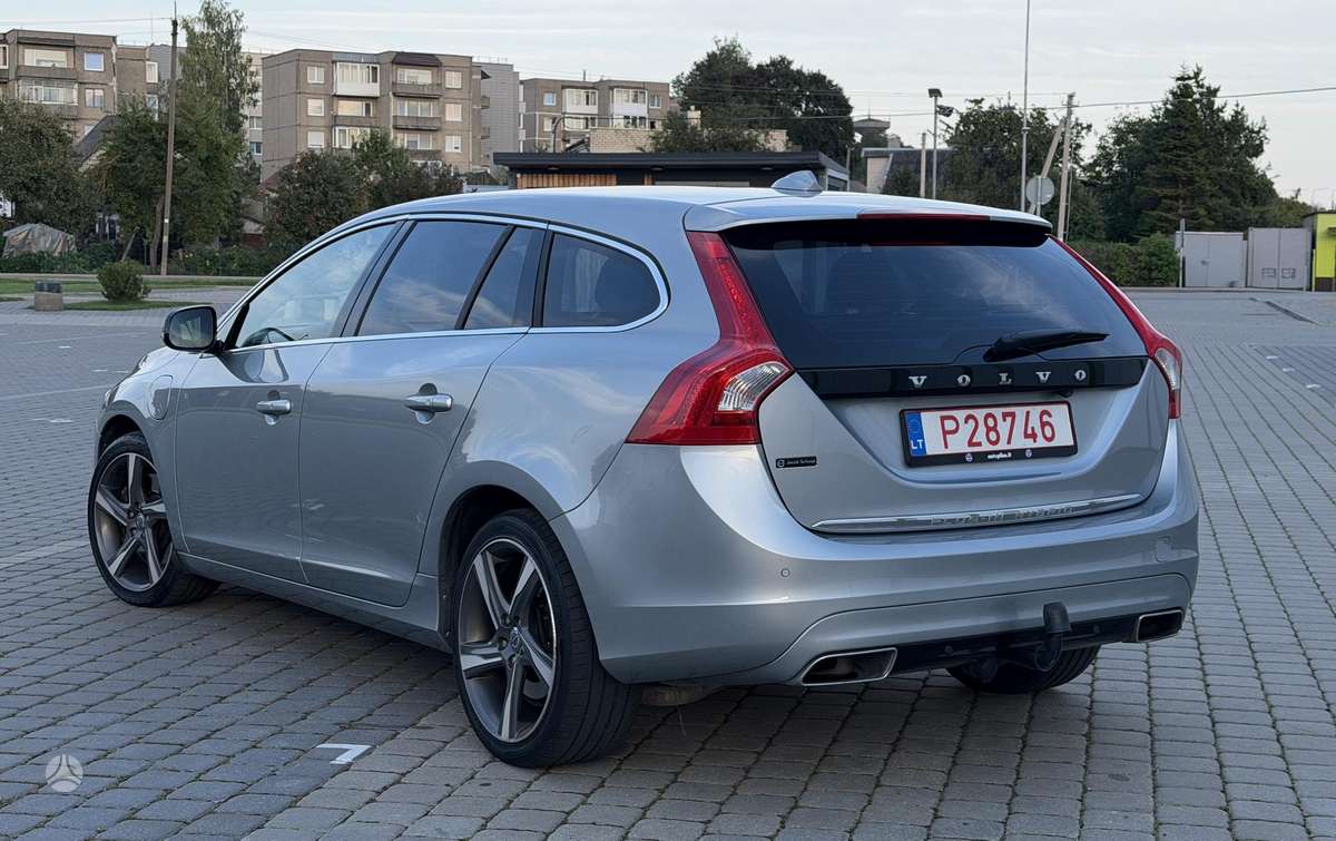 Volvo V60 2014 — фото 6