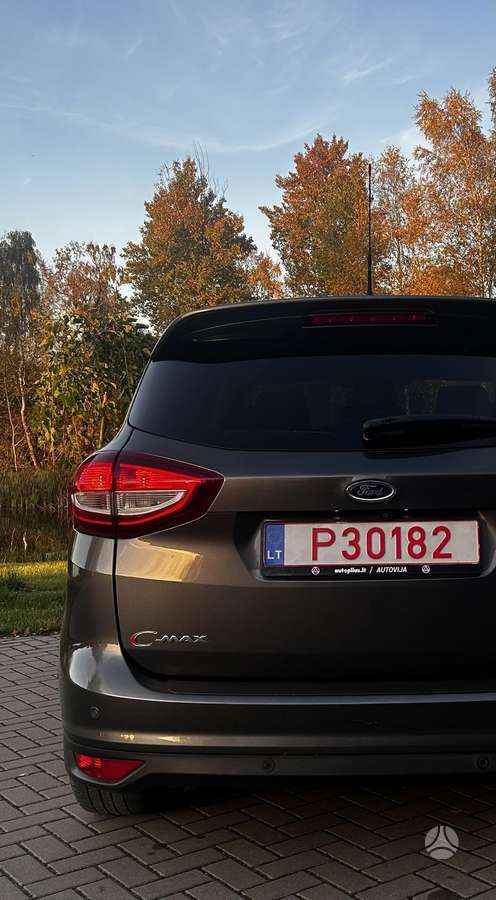 Ford C-MAX 2015 — photo 16