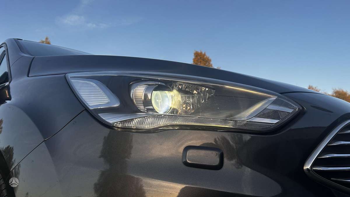 Ford C-MAX 2015 — photo 19