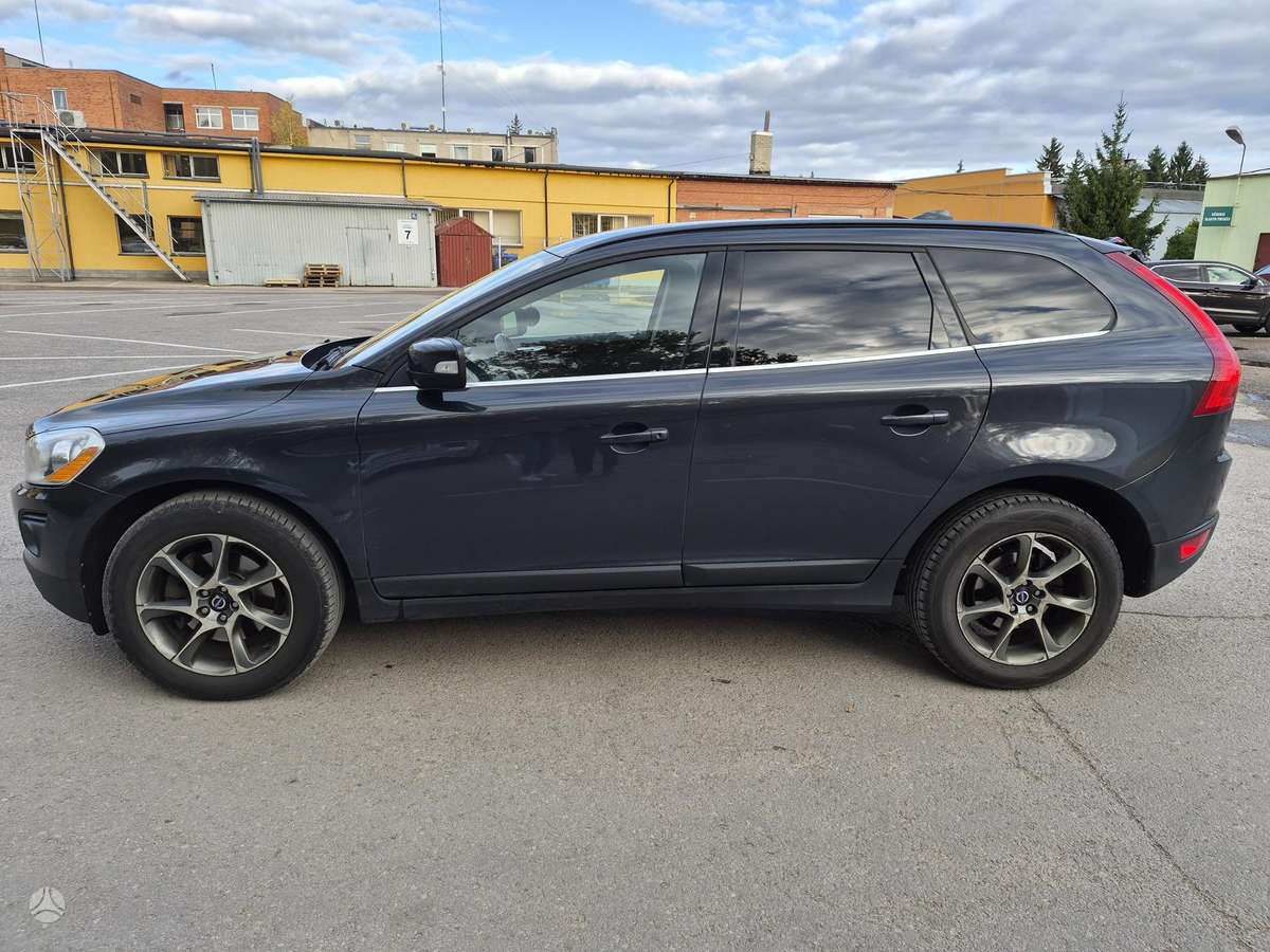 Volvo XC60 2010 — photo 6