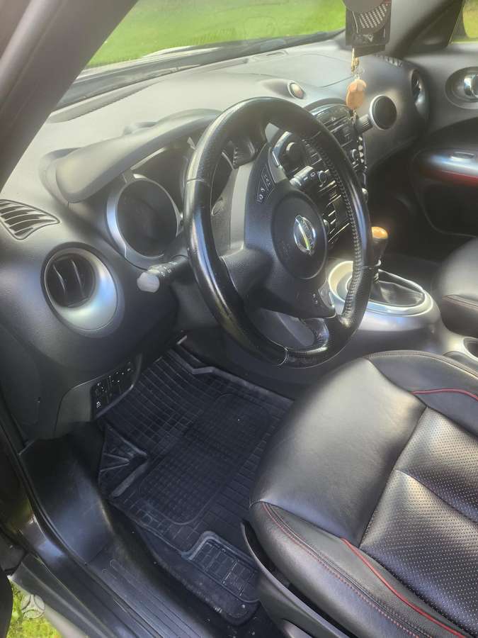 Nissan Juke 2011 — photo 7