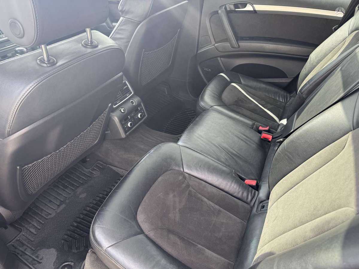 Audi Q7 2010 — photo 7