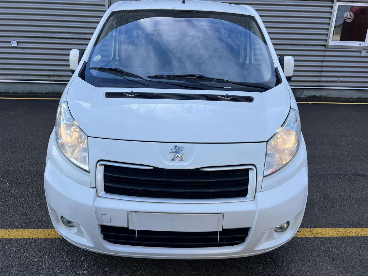 Peugeot Expert 2014 — interior