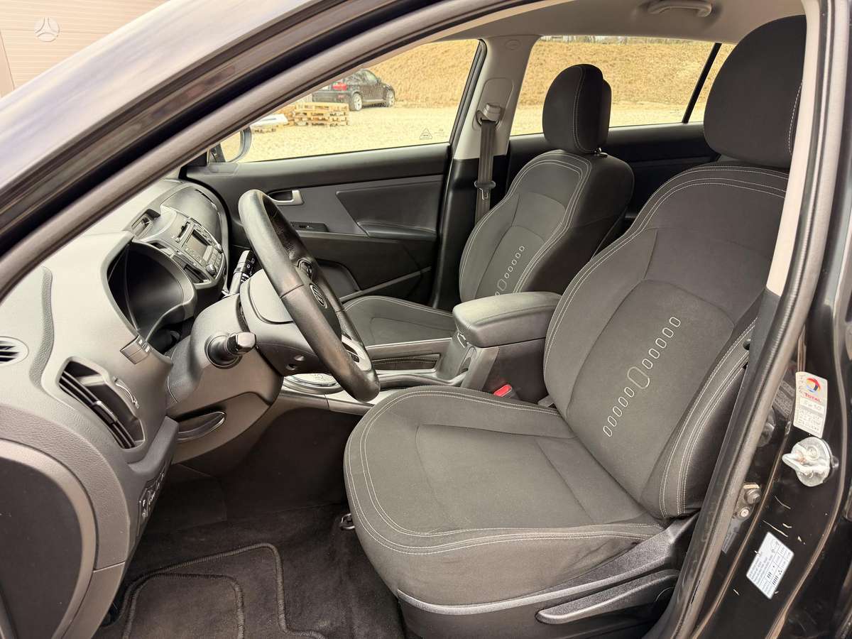 Kia Sportage 2011 — photo 11