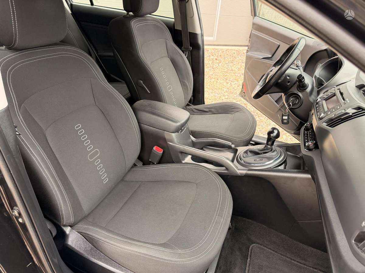 Kia Sportage 2011 — photo 12
