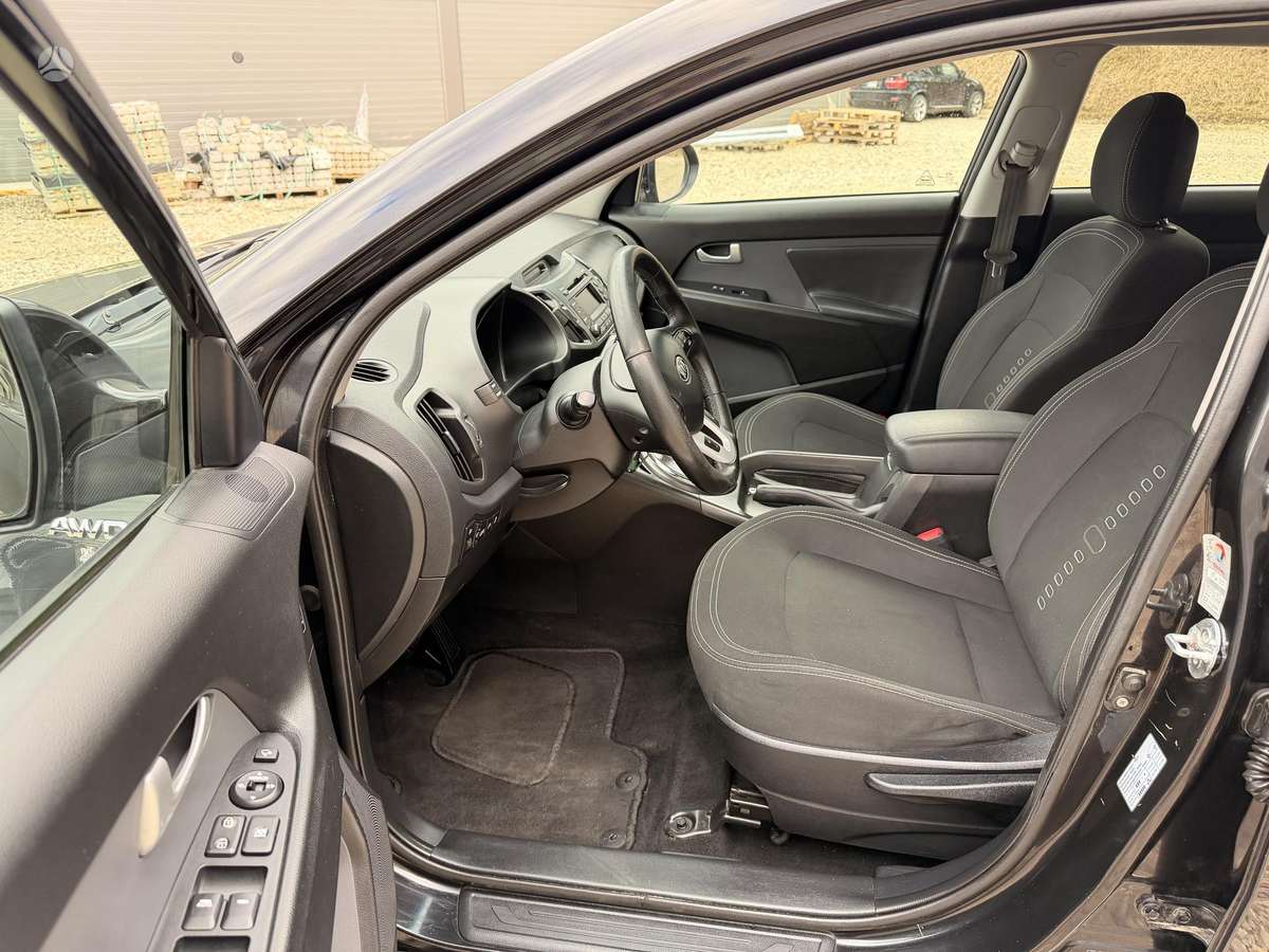 Kia Sportage 2011 — photo 13
