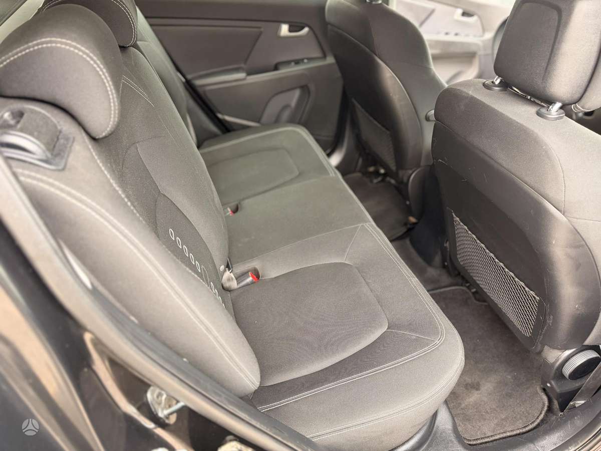 Kia Sportage 2011 — photo 14