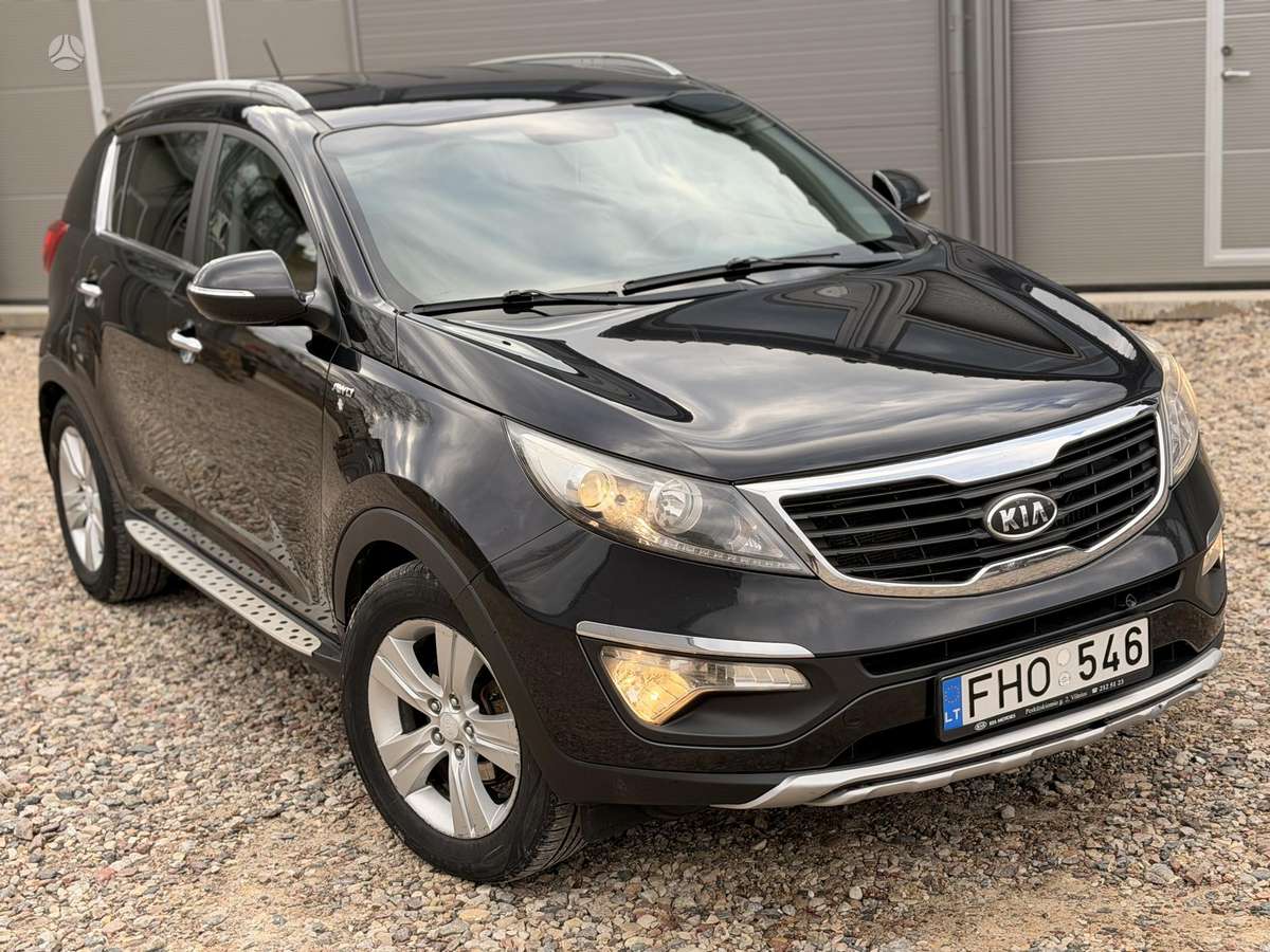 Kia Sportage 2011 — rear view