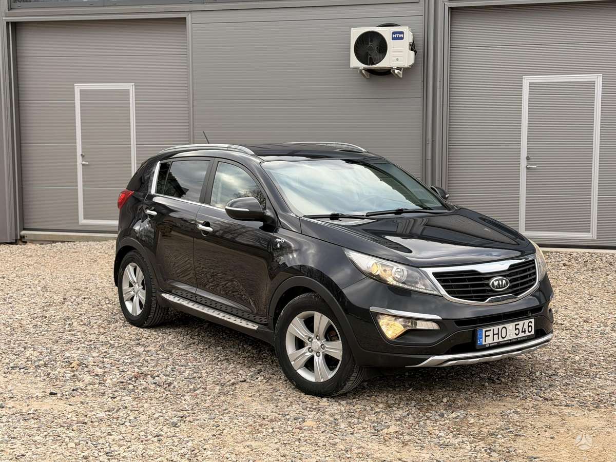 Kia Sportage 2011 — interior
