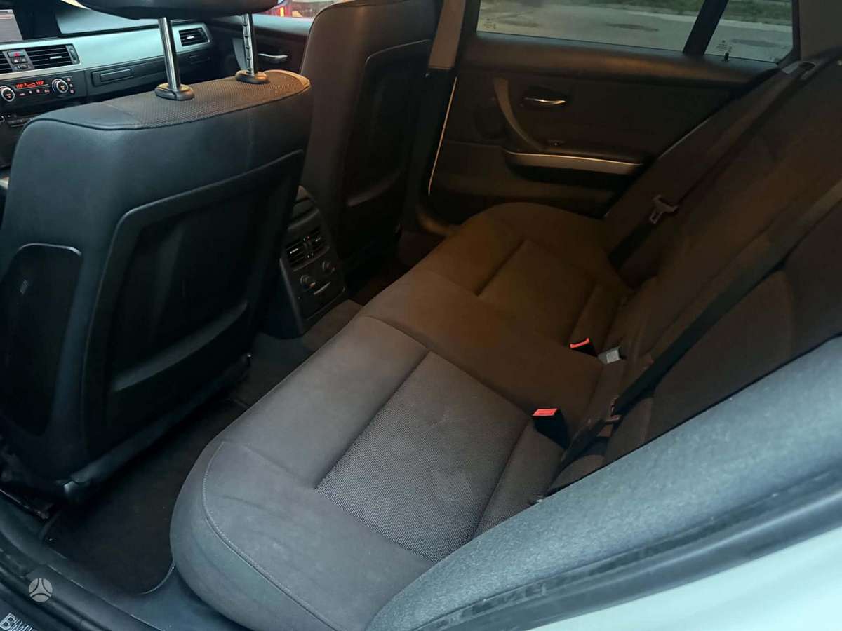 BMW 320 2007 — photo 17