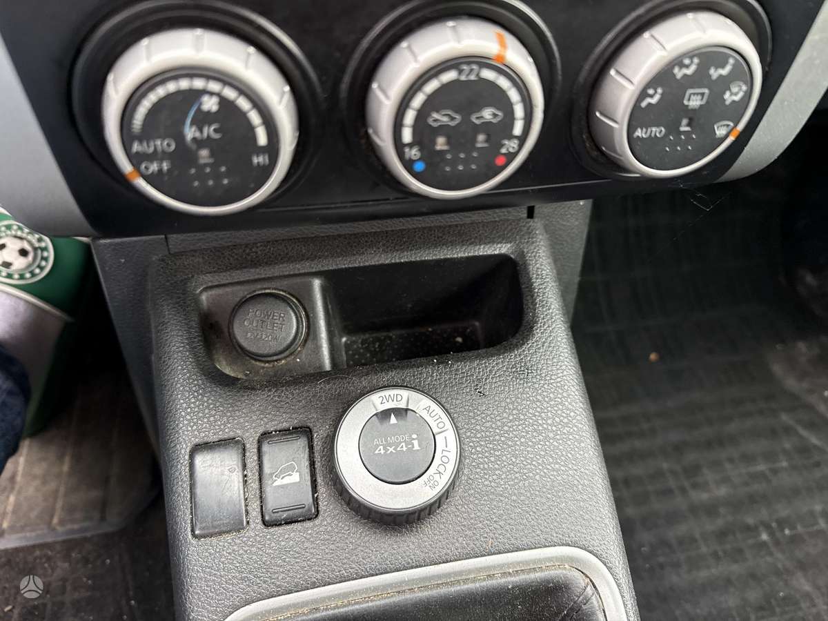 Nissan X-Trail 2009 — photo 12