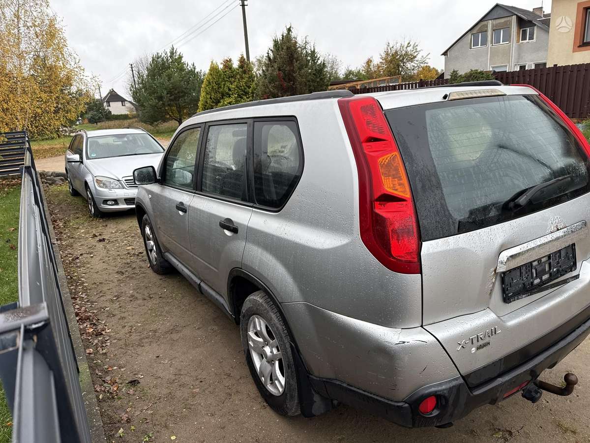 Nissan X-Trail 2009 — engine 1995 cm³, 150 HP (110kW)