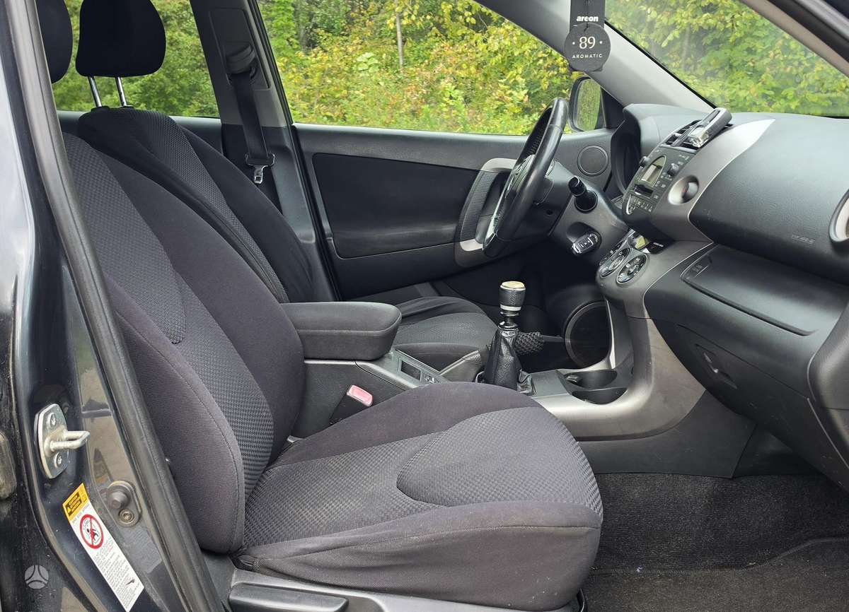 Toyota RAV4 2006 — photo 11