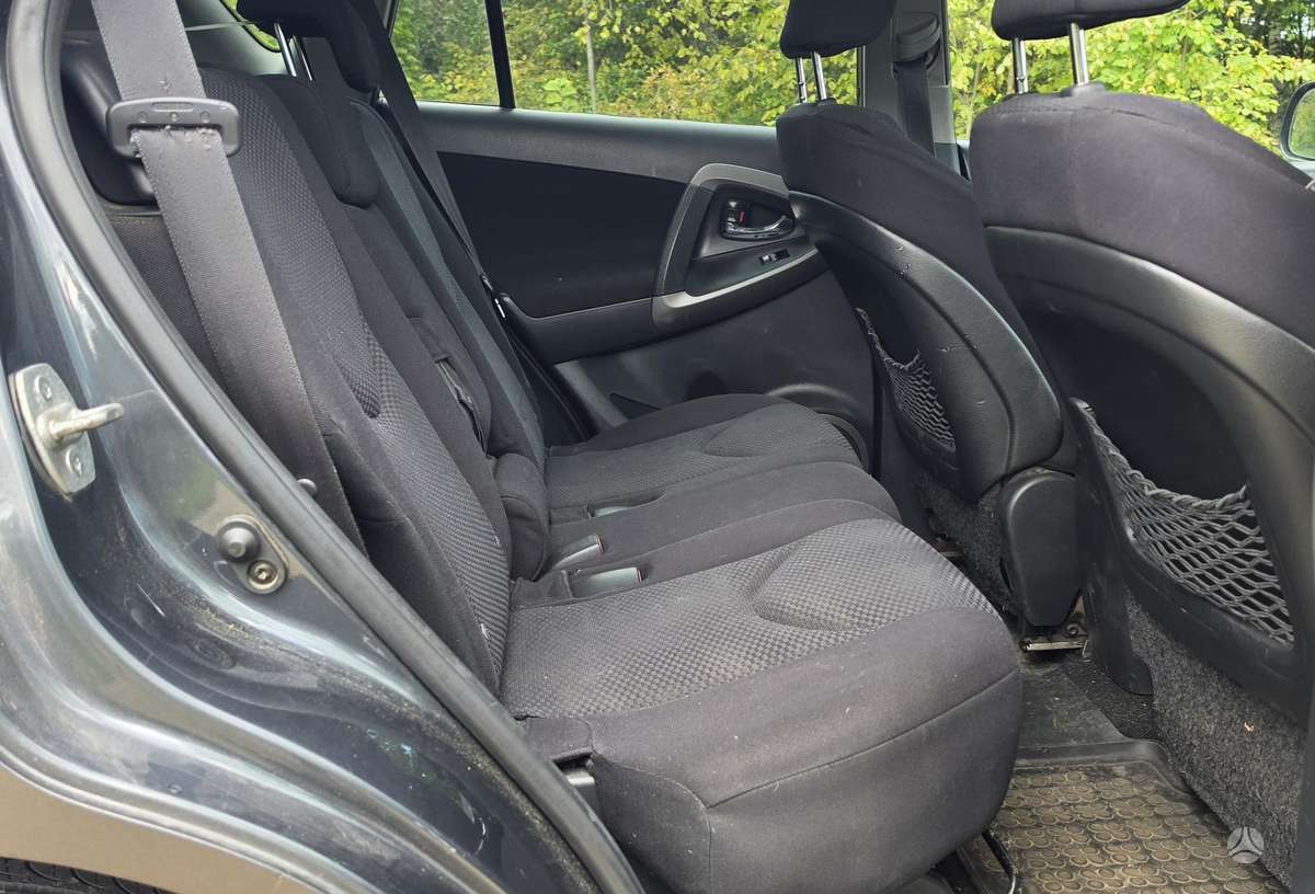 Toyota RAV4 2006 — photo 12